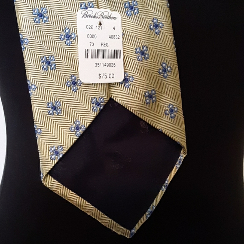 ๐๏ธ Brooks Brothers Necktie - Picture 5 of 5